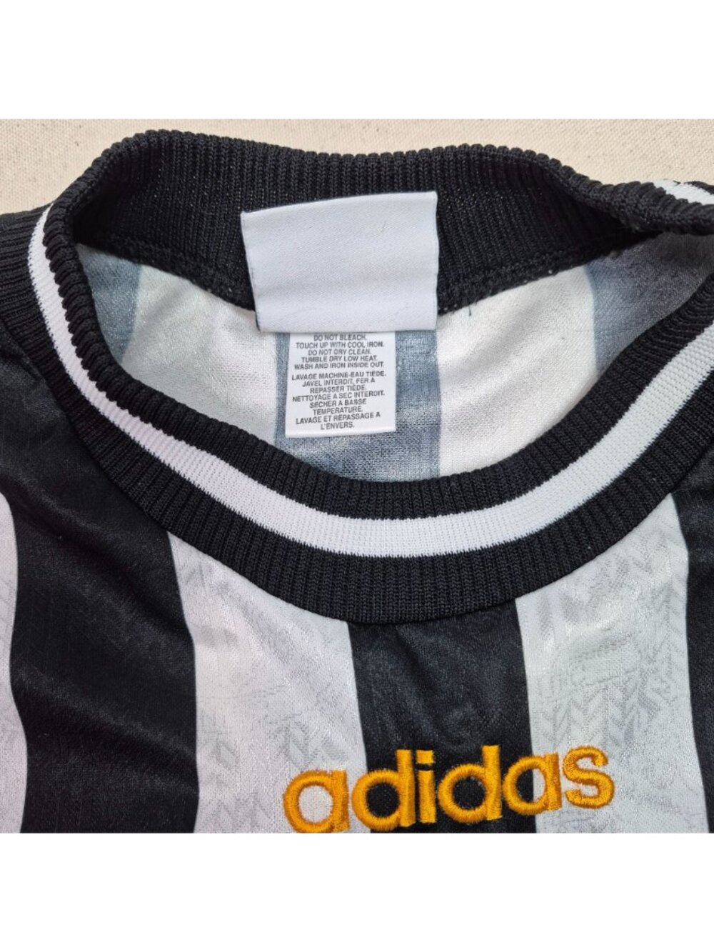 Adidas Newcastle United Home Jersey 97/98 Short Sleeve Sz XL AUTHENTIC VINTAGE!! - Picture 5 of 6